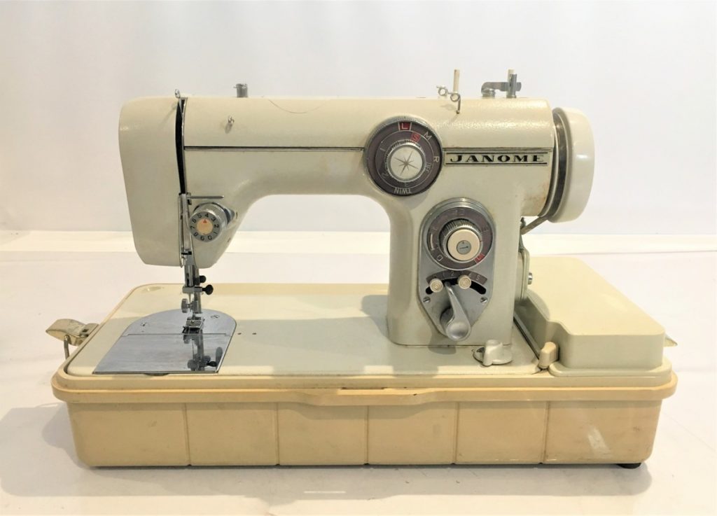 JANOME ジャノメ ミシン　M-105（動作確認済）