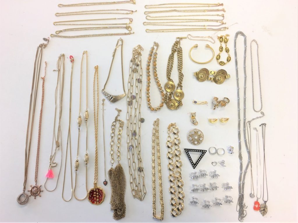 ゴールド系 シルバー系 ネックレス チョーカー ブレスレット イヤリング ブローチ リング アクセサリー 現状品