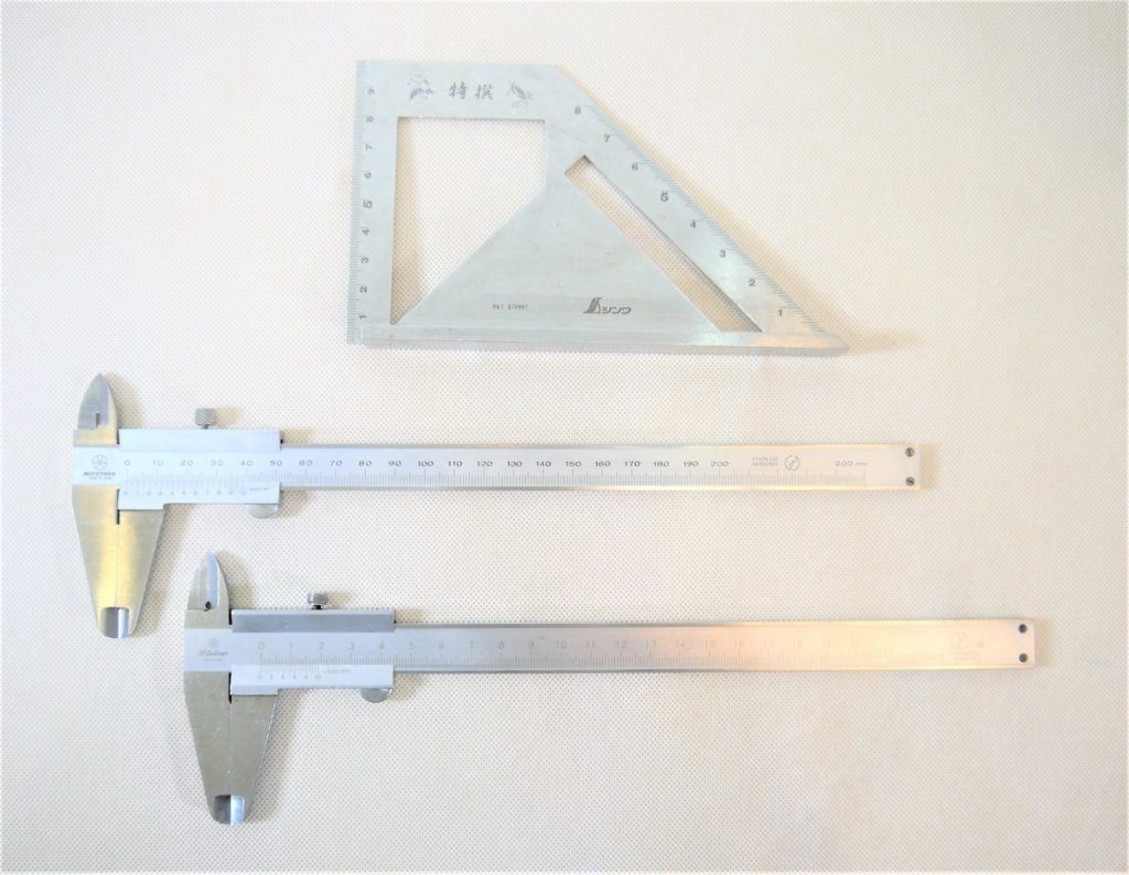 MITUTOYO/ミツトヨ STAINLESS HARDENED ノギス 200mm 2点＆シンワ特選 止型スコヤ 3点セット 工具 測定器