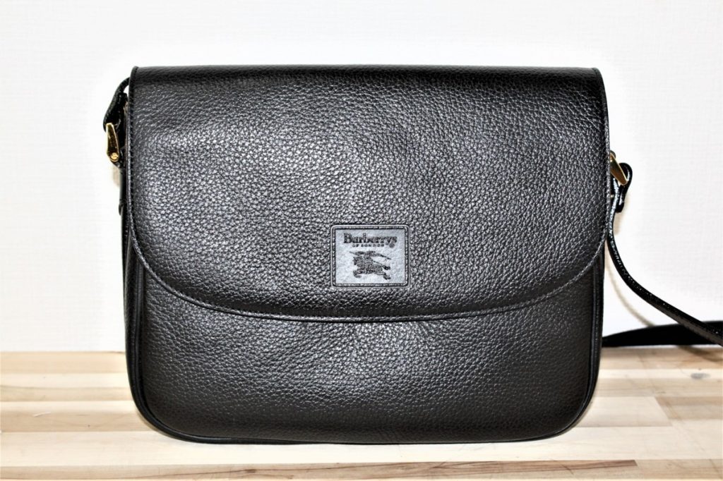 BURBERRYS バーバリー ショルダーバッグ 無地 革