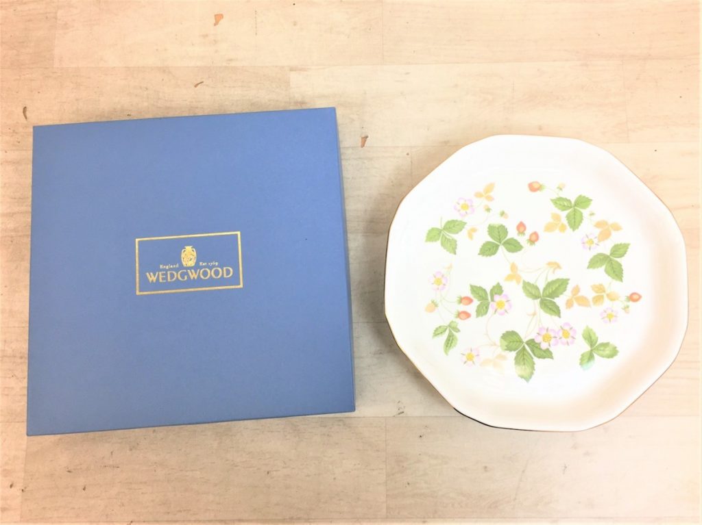 WEDGWOOD WILD STRAWBERRY オクタゴナルディッシュ L プレート 八角形 ワイルドストロベリー ウェッジウッド 美品