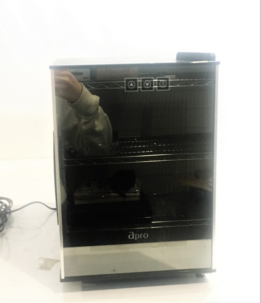 apro 電子式 ワインセラー 6本収納 KCF-W206K ミラードア　通電確認済み