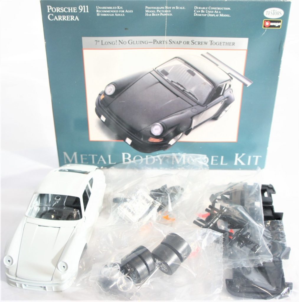 PORSCHE 911　ポルシェ　METAL　BODY　MODERU　KIT