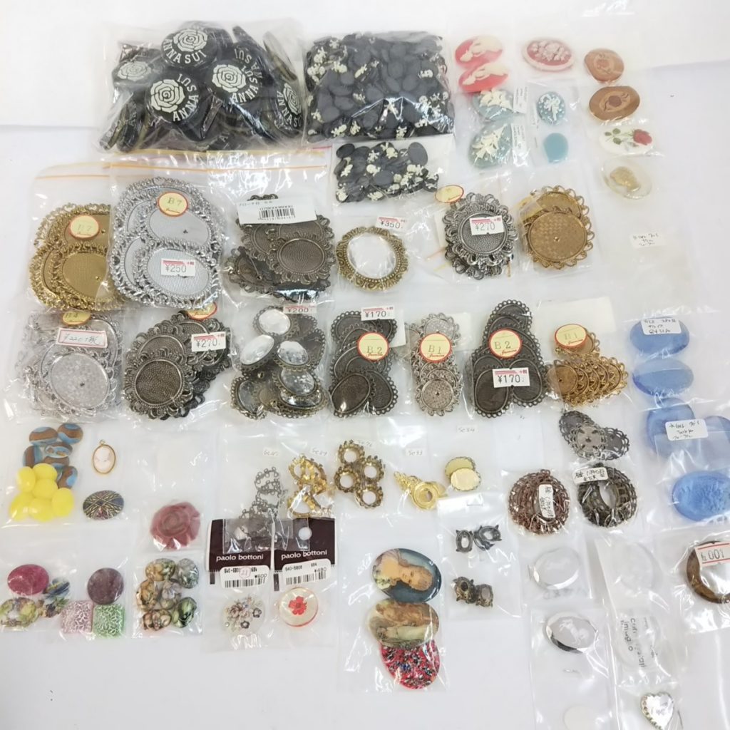 未使用 大量 カメオ/カメオ風 アクセサリーパーツ ストーン 台座 ハンドメイドアクセサリー アンティーク 現状品