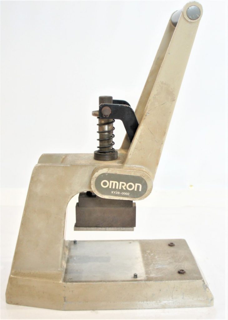 OMURON　フラットケーブルコネクタ　XY-2B0002