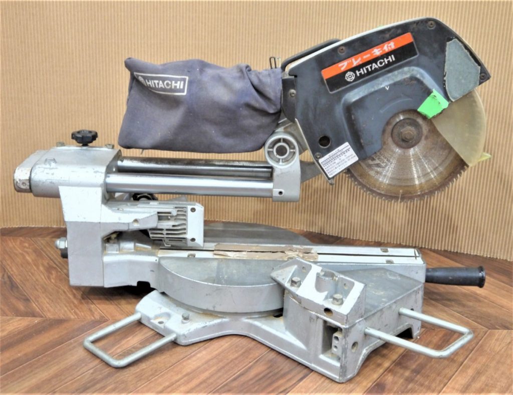 動作OK 日立 C8FB 卓上スライド丸ノコ 丸のこ 集じん袋付き マルノコ