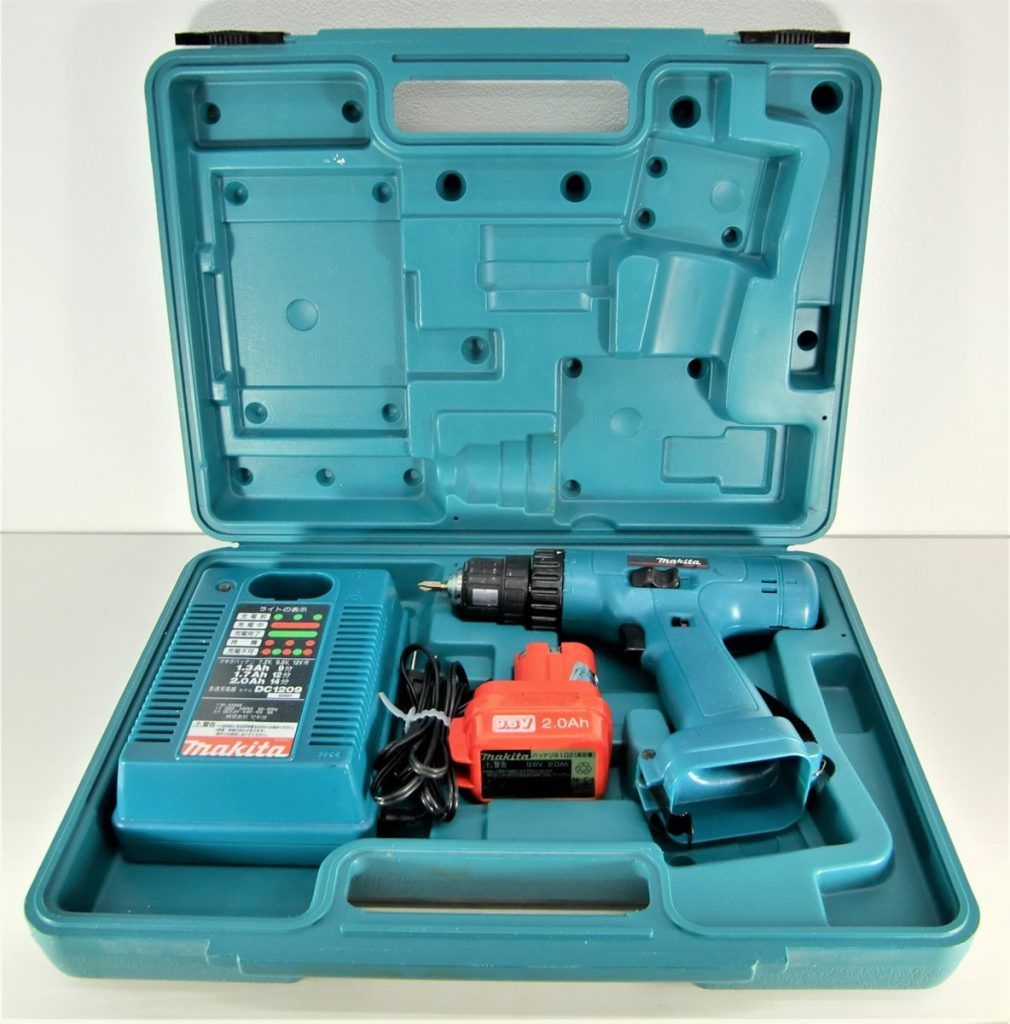 makita マキタ 6202D 充電式 ドライバドリル ドリルドライバー 充電器 バッテリー付