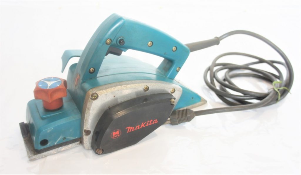 makita　マキタ　電動カンナ　1900B ＠100 （通電確認済み）