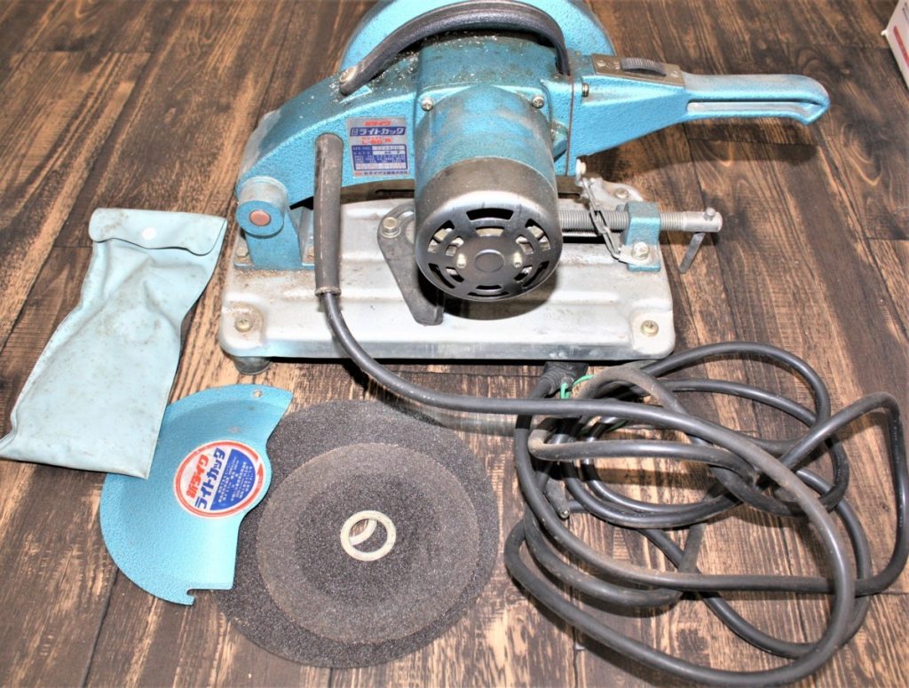 新ダイワ shindaiwa 電動ライトカッタ L-60B　100V 50/60Hz 12A 6000RPM