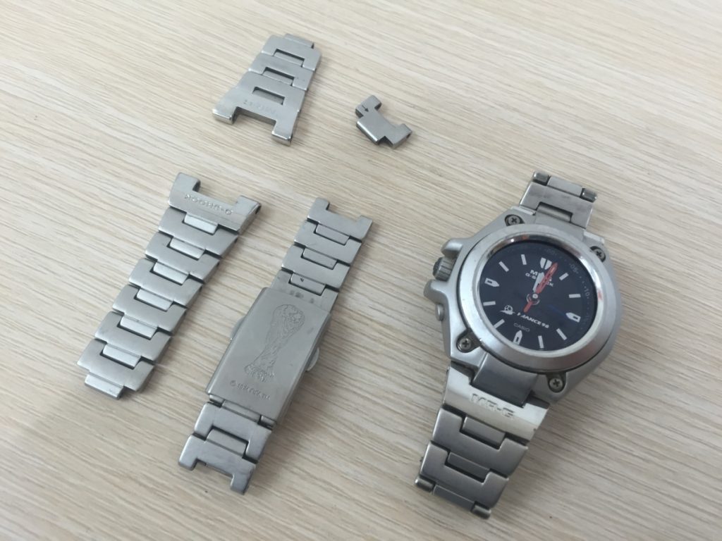 不動 CASIO G-SHOCK MRG-120WF 98'フランスワールドカップモデル 腕時 20BAR 現状品