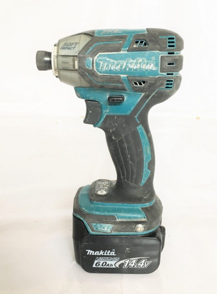 makita マキタ 充電式 ソフトインパクトドライバ TS131D 14.4V グリーン系（通電確認済み）