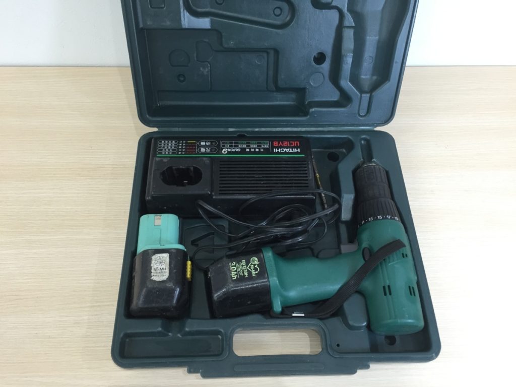 日立 HITACHI コードレス ドライバードリル DS13DV2 BCK/バッテリー2個付 急速充電器 UC12YB 充電式