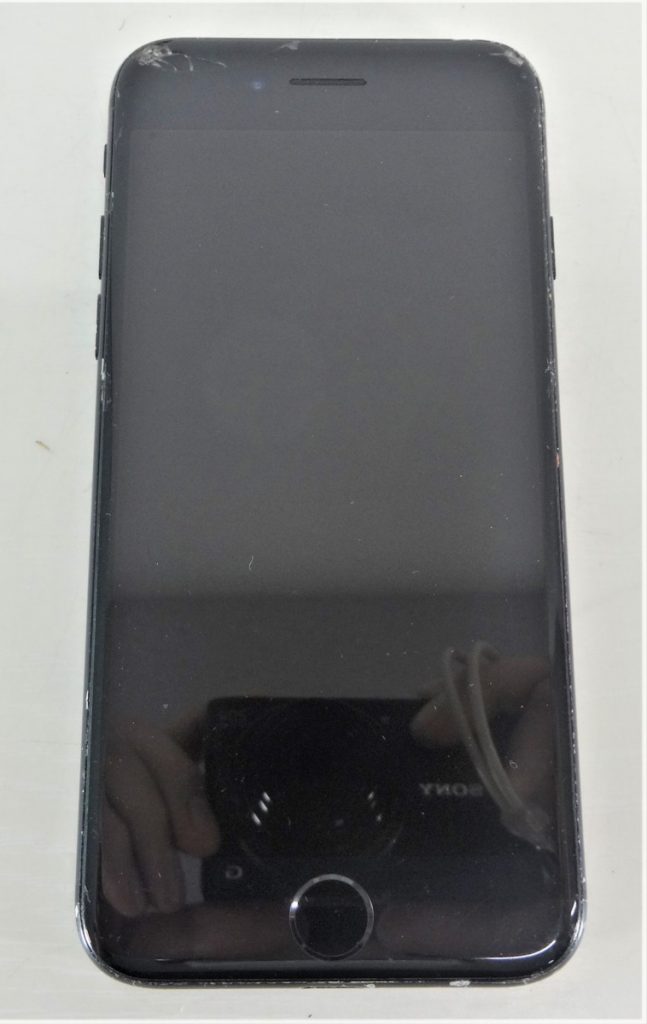 iPhone7 32GB ブラック A1779 MNCE2J/A ネットワーク利用制限〇