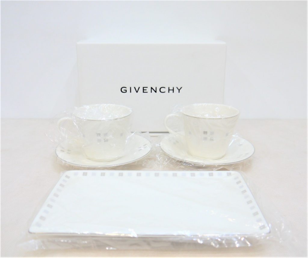 GIVENCHY/ジバンシー トレー付き ペア コーヒーセット カップ＆ソーサー 角皿