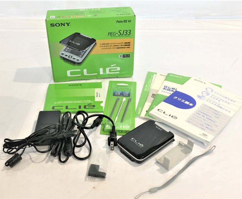 ソニー クリエ (SONY CLIE) 　PEG-SJ33 　ブラック (Black)　＆　通信アダプター PEGA-CF61