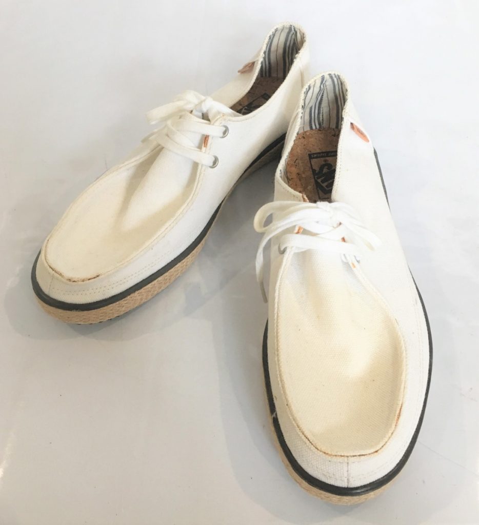 VANS ヴァンズ　RATA MOC V3648CVS2　メンズスニーカー　26.5㎝