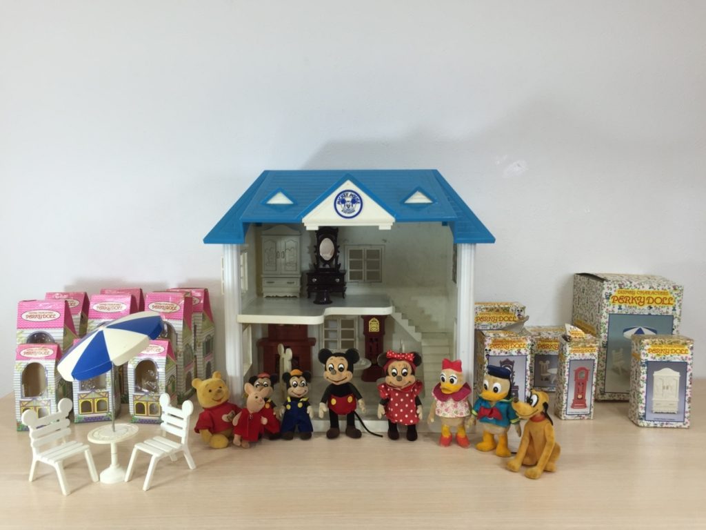 Disney PERKY DOLL HOUSE パーキー ドールハウス ドール9点 家具6点付き