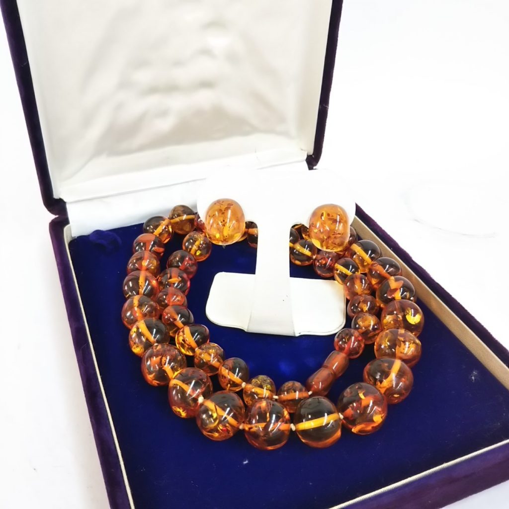 こはくネックレス イヤリングセット 琥珀 アンバー 92.0g アクセサリー 現状品
