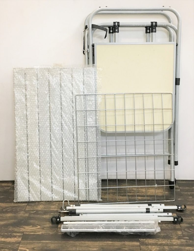 中古品　キャンプ用　折りたたみ式キッチンテーブル