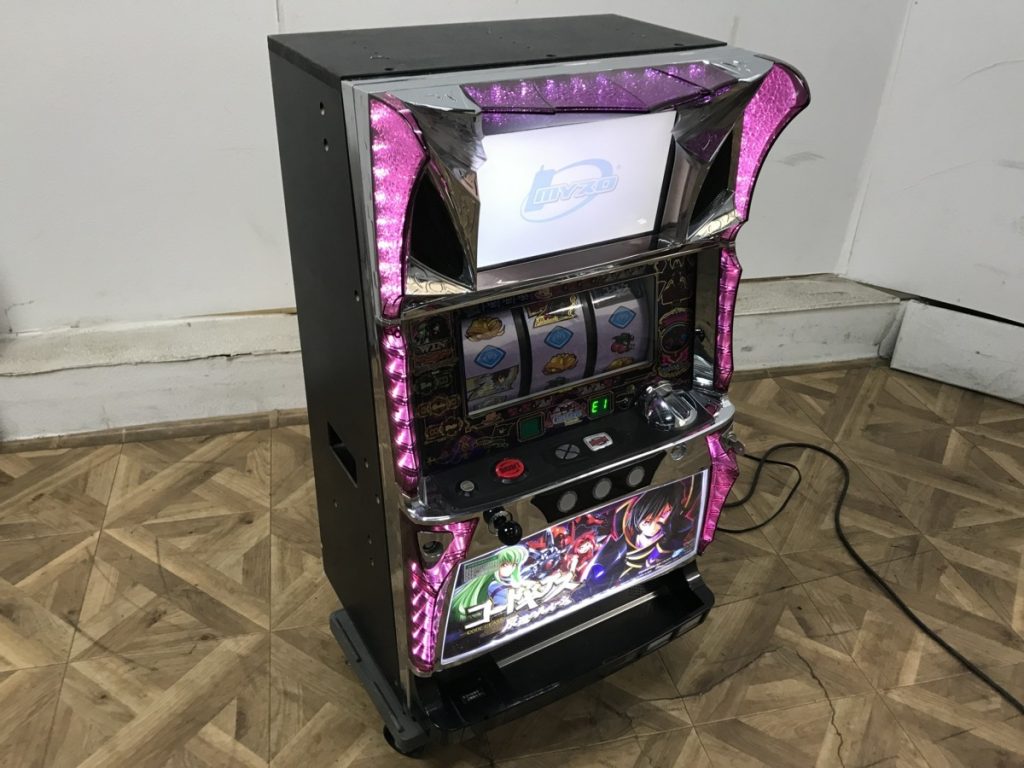 サミー コードギアス 反逆のルルーシュ パチスロ実機 カギ付き Sammy 現状品