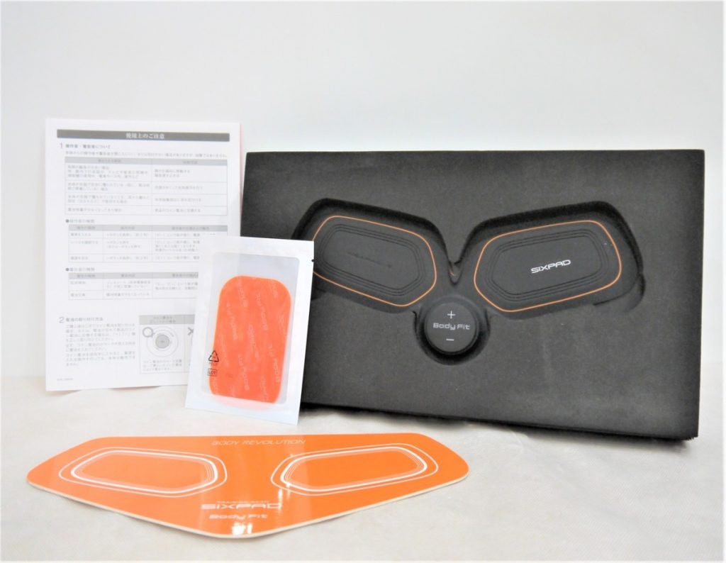 【中古品】MTG SIXPAD Body Fit シックスパッド ボディフィット SP-BF2008F ジェルシート付き