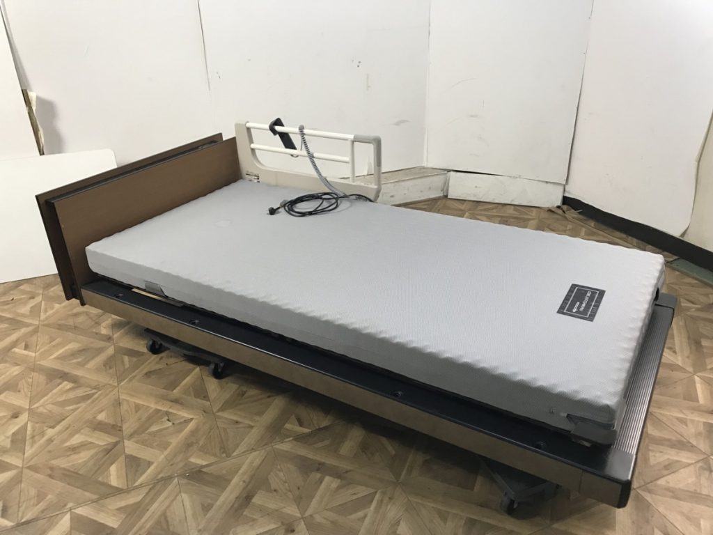 PARAMOUNT BED INTIME1000シリーズ 電動ベッド 介護用 セミシングル パラマウントベッド 美品