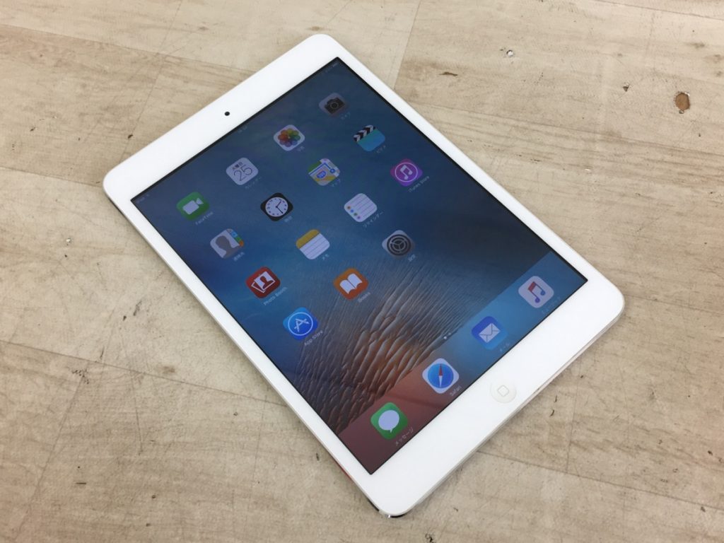 【USED品】Apple iPad mini Wi-Fiモデル 16GB MD531J/A ホワイト＆シルバー 7.9インチ 第1世代 アイパッド ミニ 初期化済み