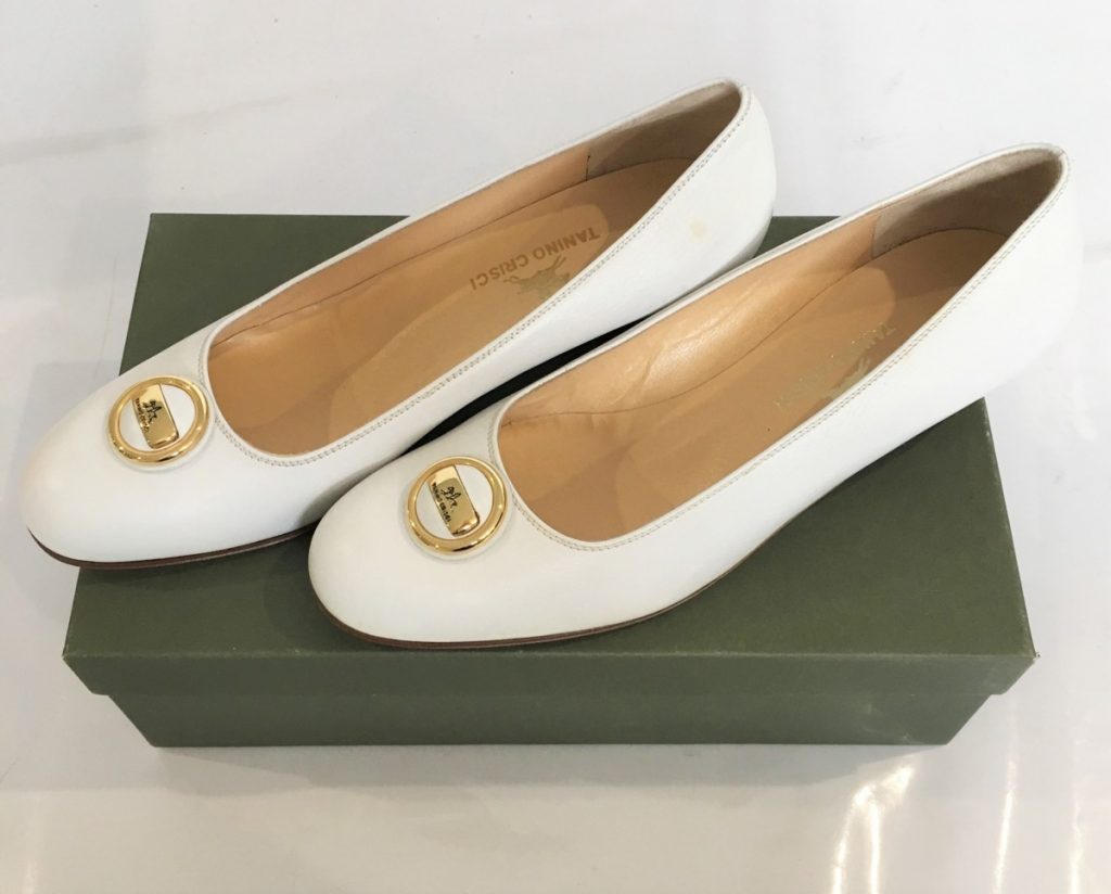 TANINO CRISCI LOGO LEATHER PUMPS MADE IN ITALY/タニノクリスチーロゴレザーパンプス　ホワイト×ゴールド