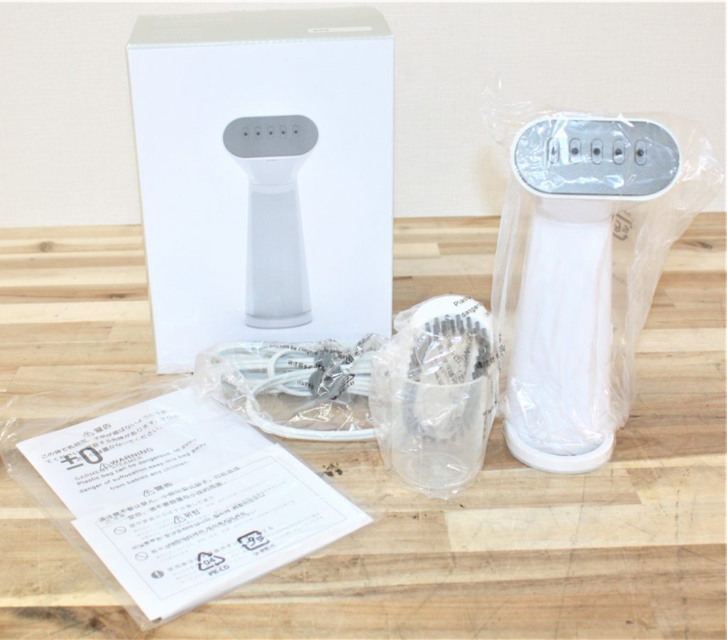 ±0 プラマイゼロ スタイルスチーマー XRS-D010 Garment steamer