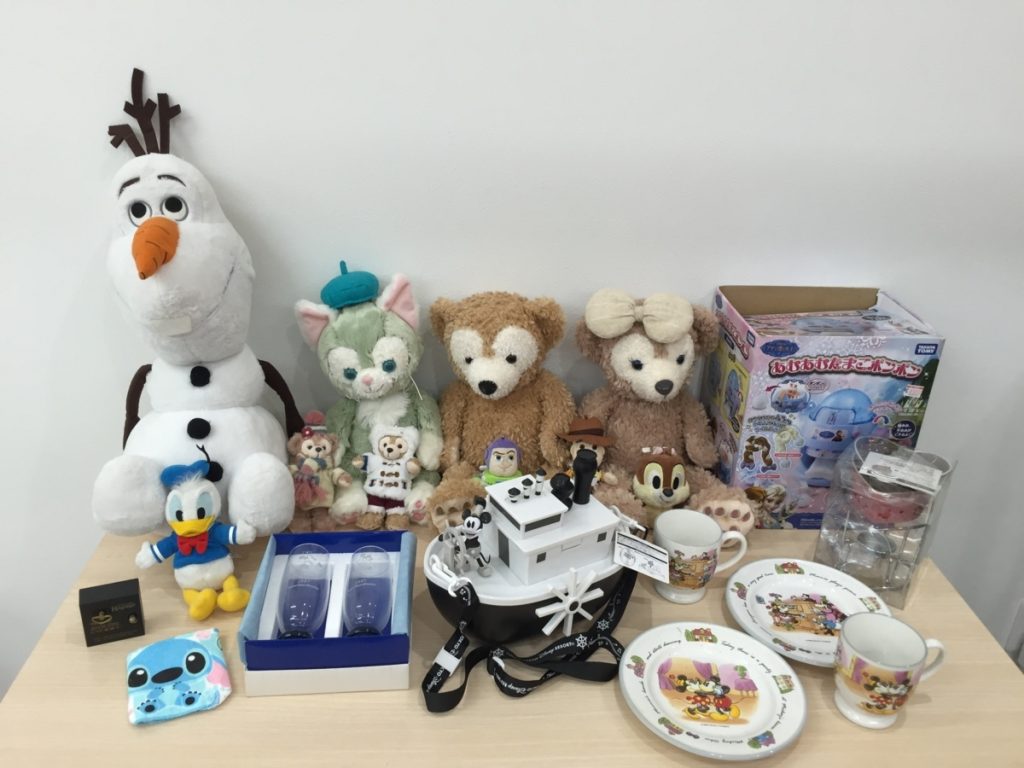 ディズニー公式 グッズ まとめ 20点セット ダフィー ドナルドダック アナ ミッキー ミニー など他