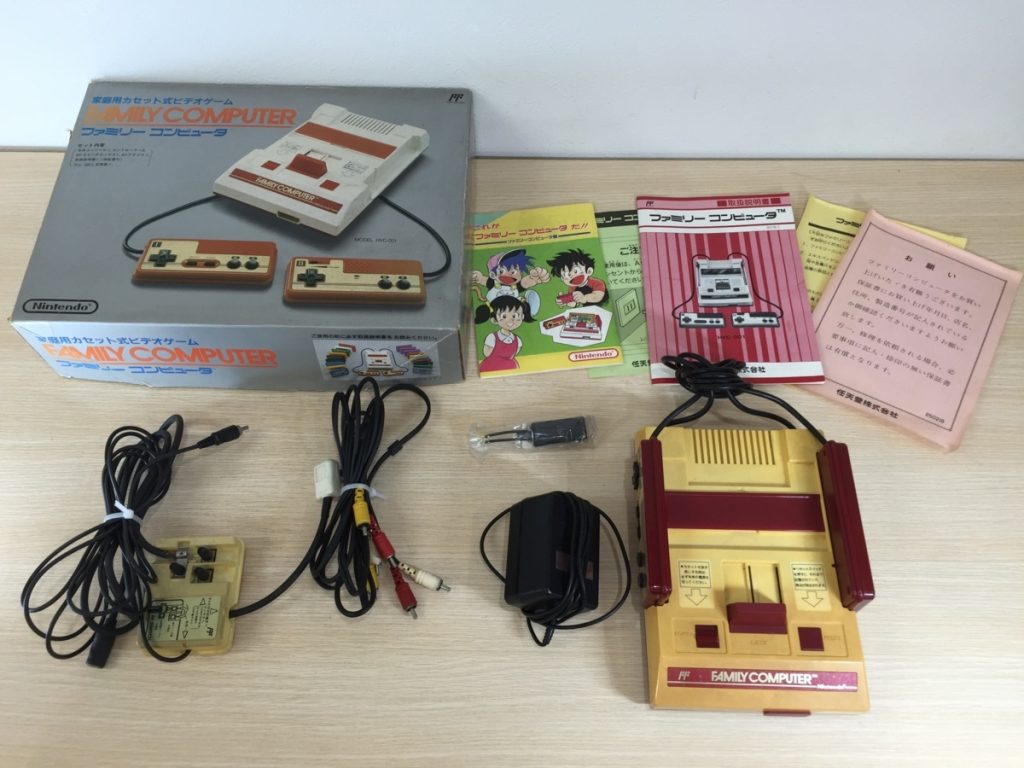 任天堂 ファミリーコンピューター ファミコン本体 HVC-001