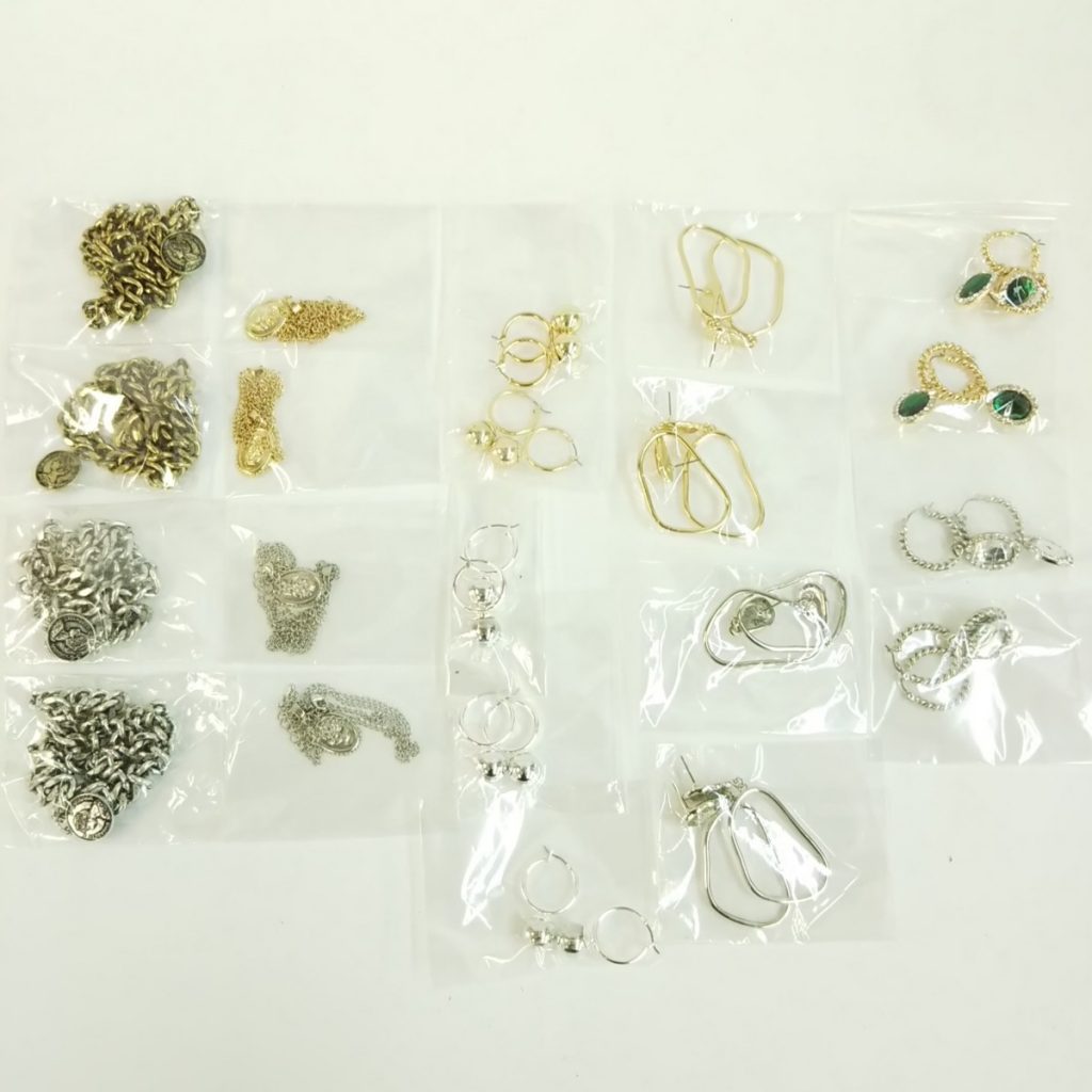未使用 アンティーク風アクセサリー まとめて ネックレス/ピアスなど 現状品