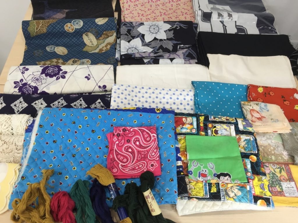 布類 大量 まとめ 反物 ハンカチ 布 刺し子糸 キルト など他