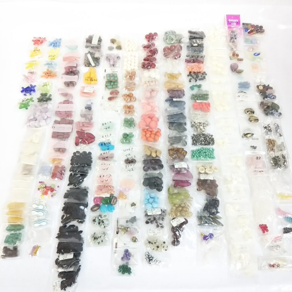 大量 未使用 ビーズ/ストーンいろいろまとめて 約1,660g ハンドメイドアクセサリー 現状品