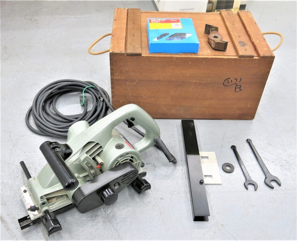 makita マキタ 3803A 仕上げミゾキリ 溝切り 電動工具