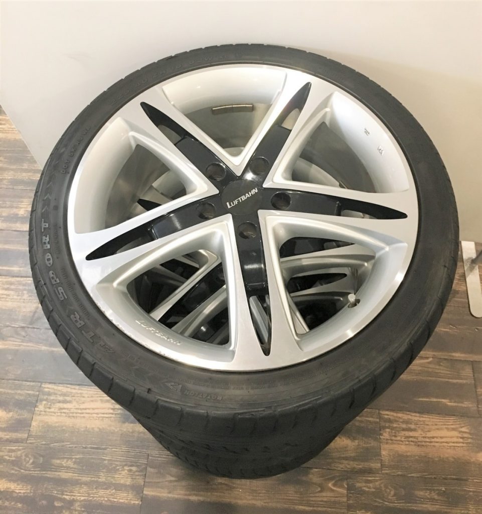 中古品　LUFTBAHN ルフトバーン+ART SPORTS 225/40 ZR 18 92W　XL 4本セット