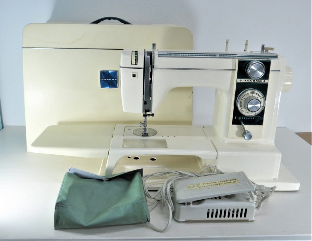 JANOME ジャノメ ミシン MODEL 813