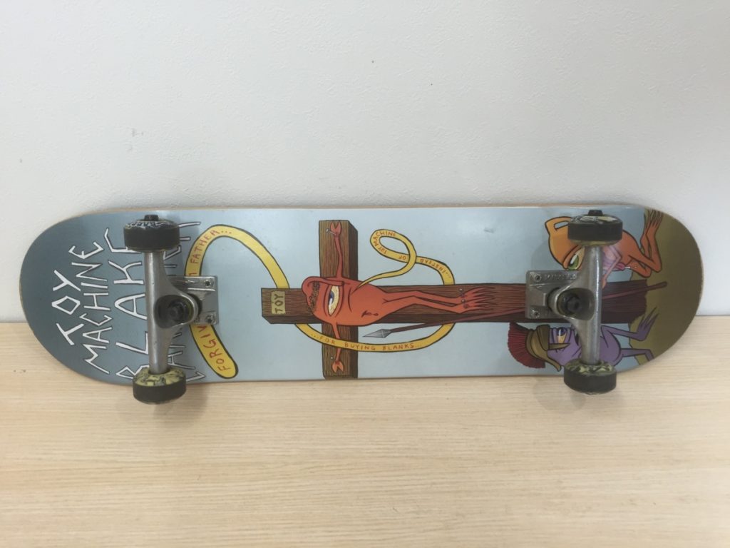 スケートボード THUNDER