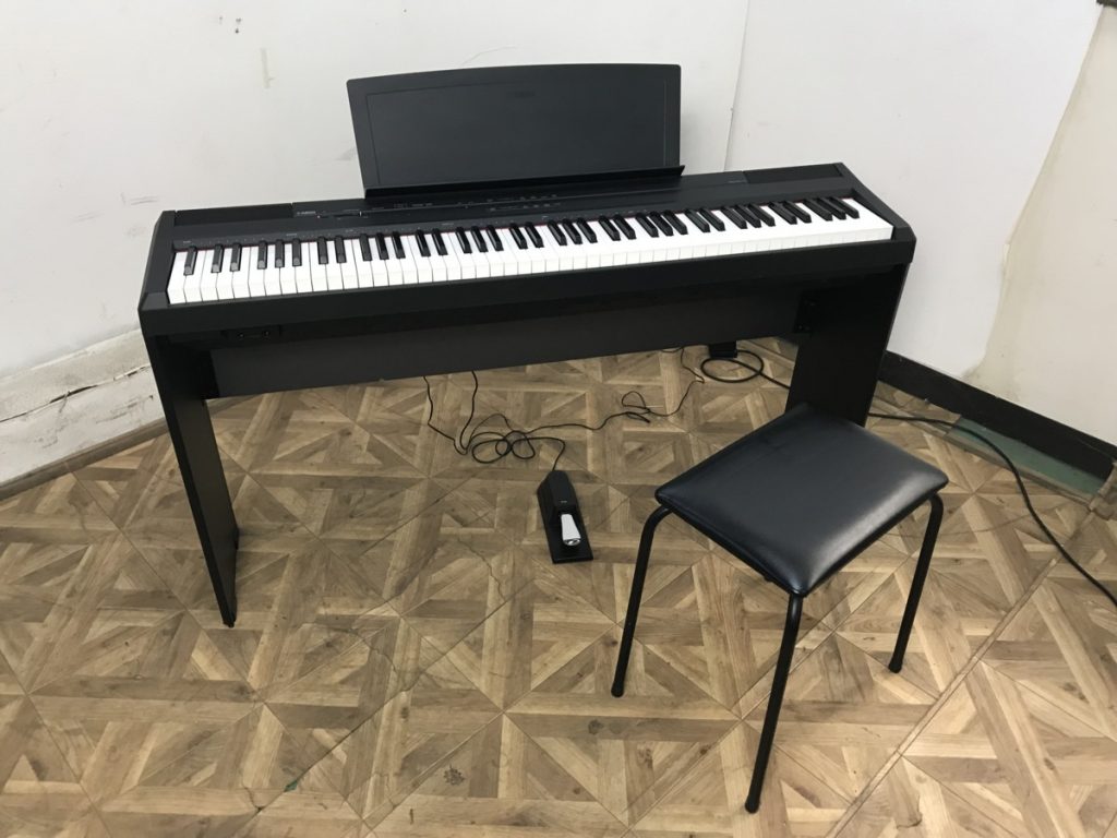 YAMAHA P-105 デジタルピアノ 2015年製 電子ピアノ 黒 88鍵盤 ピアノ椅子 ヤマハ