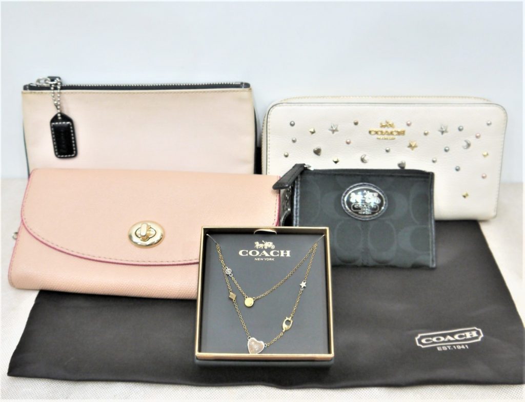 ＣOACH コーチ まとめ売り5点 財布 ポーチ コインケース ネックレス