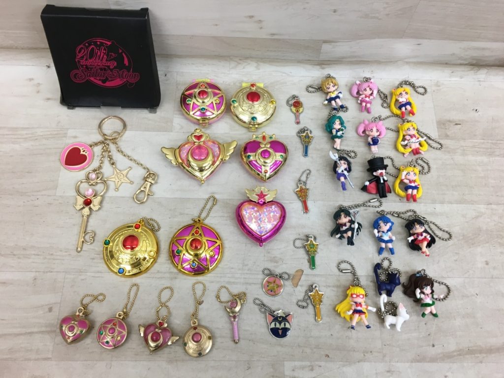 美少女戦士セーラームーン キーホルダー 変身コンパクトミラー 20th anniversary 時空の鍵 ミニフィギュア
