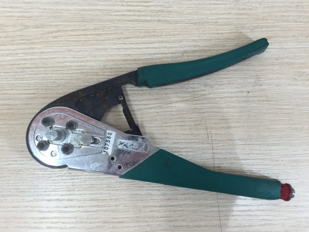 ASTRO TOOL CORP 621205 手動クリンパー 圧着工具