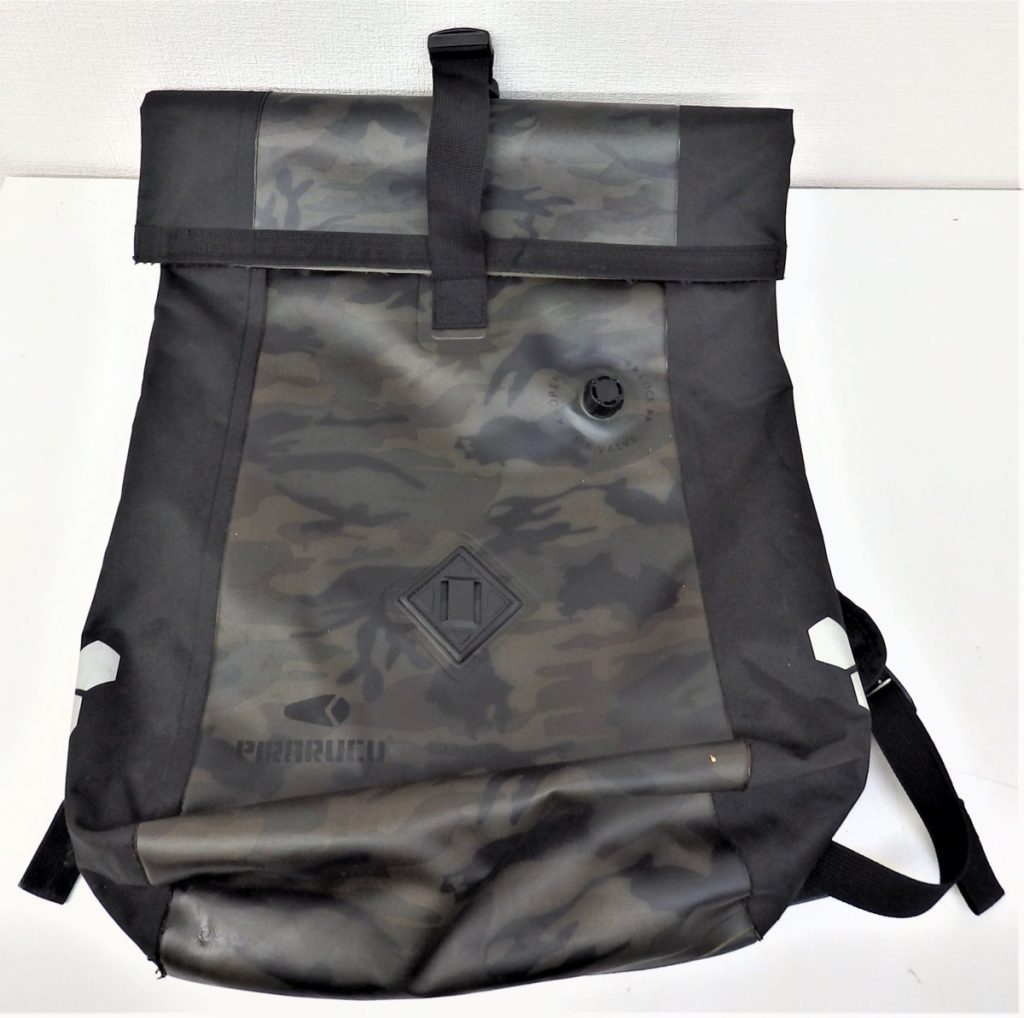 PIRARUCU ピラルク 防水 リュック デイパック バックパック メンズ 迷彩 カモフラージュ 25L 大容量