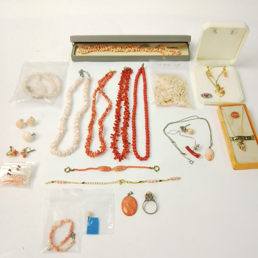 珊瑚 サンゴアクセサリーいろいろまとめて 約370g ネックレス/ブレスレットなど さんご 現状品