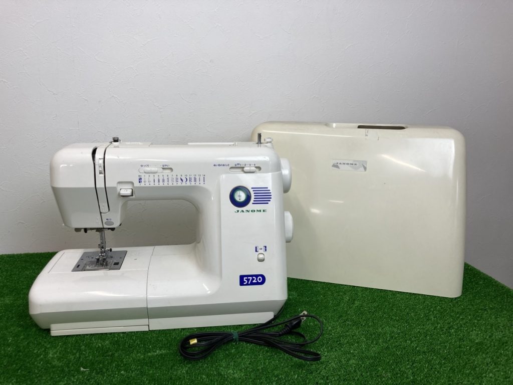 JANOME　ジャノメミシン　5720　通電確認済み　ジグザグミシン　751型
