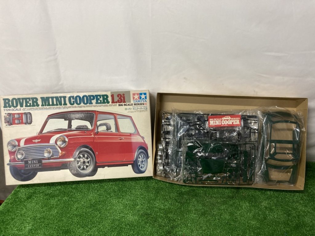 未組立　TAMIYA　タミヤ　ローバーミニクーパー　1.3i　プラモデル　車　外車