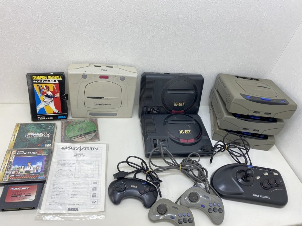 セガサターン・16‐BITまとめ コントローラー３個 アダプターソフト 取扱説明書付き SEGA HST-3220 HAA-2510