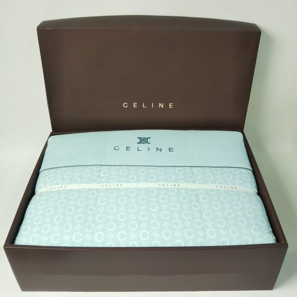 未使用 CELINE セリーヌ 合繊肌掛けふとん 寝具 現状品