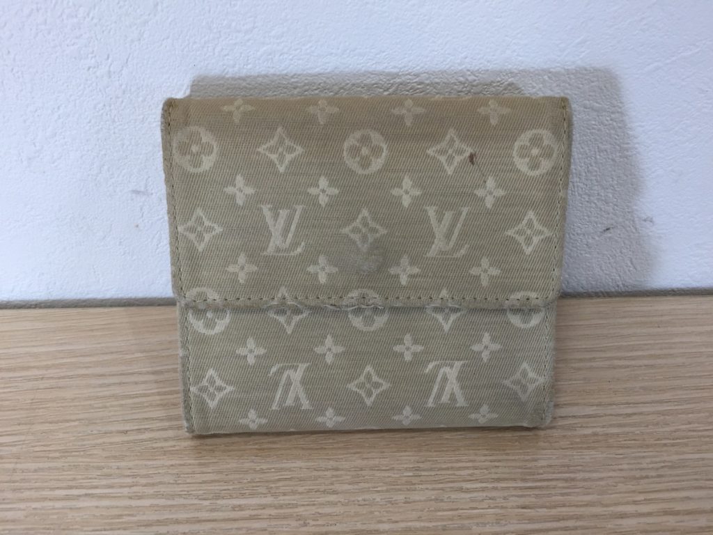 ルイヴィトン モノグラムミニ コンパクト財布 イニシャル入り