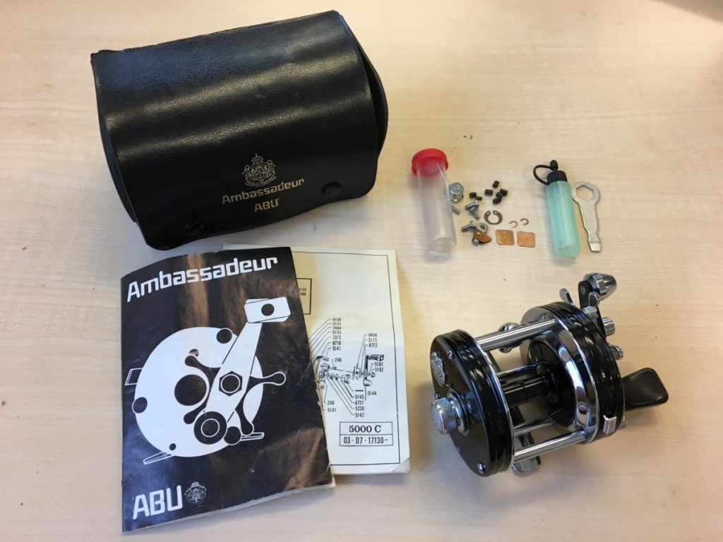 ABU Ambassadeur 5000C ベイトリール アブ アンバサダー オールド ヴィンテージ ケース付き 釣り